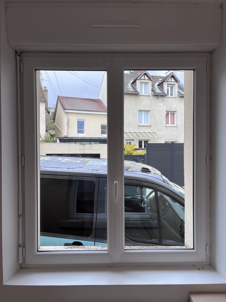 Même fenêtre après nettoyage des vitres par NJT Nettoyage