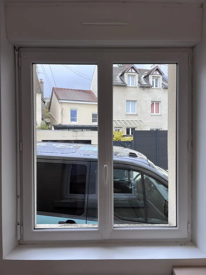 Même fenêtre après nettoyage des vitres par NJT Nettoyage